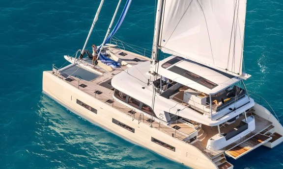 Catamarans for charter