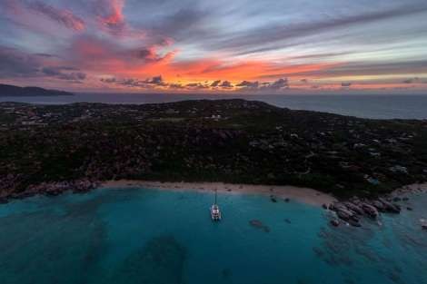 Review img # 18 of the yacht AEOLUS 77