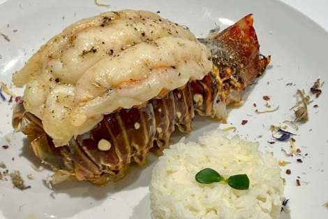 Review img # 4 of the yacht ANDIAMO 5.4