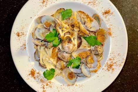 Review img # 6 of the yacht ANDIAMO 5.4