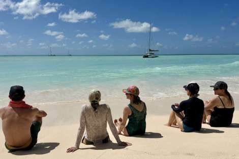 Review img # 2 of the yacht AWATEA