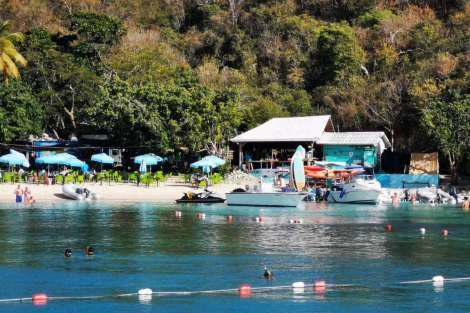 Review img # 34 of the yacht BEYOND STARDUST