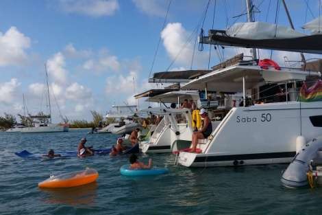 Review img # 52 of the yacht DEVINE SAILING