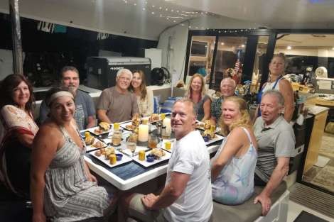 Review img # 21 of the yacht DEVINE SAILING