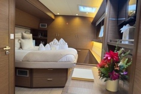 Review img # 13 of the yacht DRAGONFLY