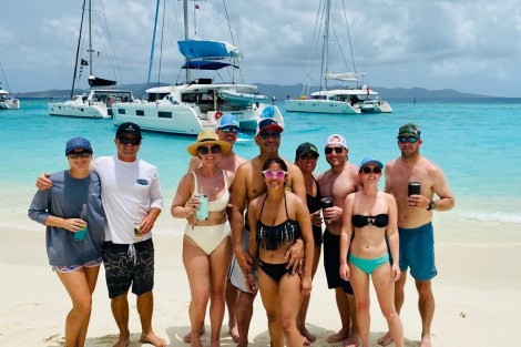 Review img # 49 of the yacht FOXY LADY