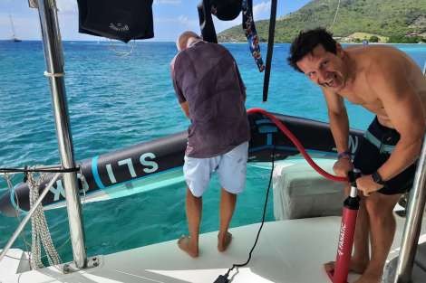 Review img # 22 of the yacht Groovy