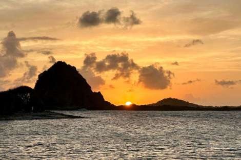 Review img # 7 of the yacht Groovy