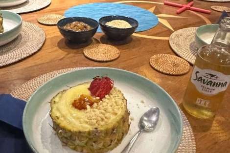 Review img # 3 of the yacht HQ2