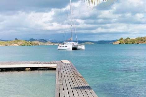 Review img # 21 of the yacht ILLUSION