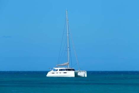 Review img # 8 of the yacht ILLUSION