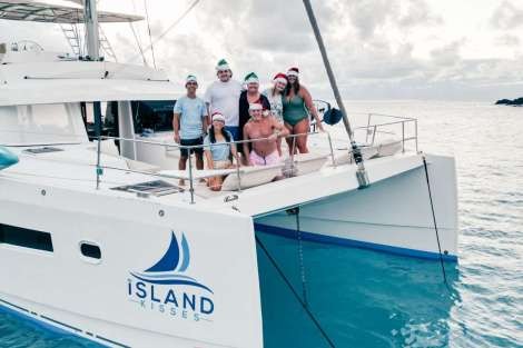 Review img # 15 of the yacht ISLAND KISSES