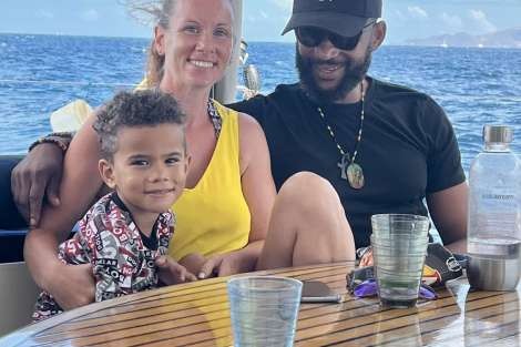 Review img # 62 of the yacht ISOLABLUE