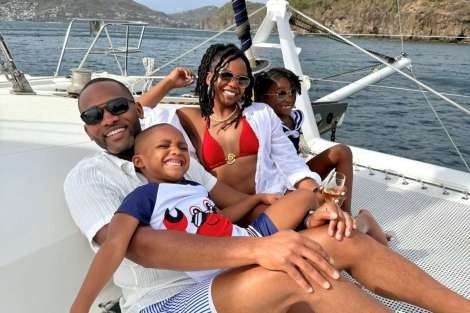 Review img # 9 of the yacht ISOLABLUE