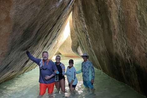 Review img # 60 of the yacht LA SIRENA