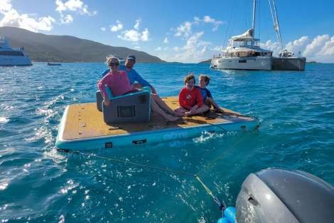 Review img # 49 of the yacht LIQUID ZEN