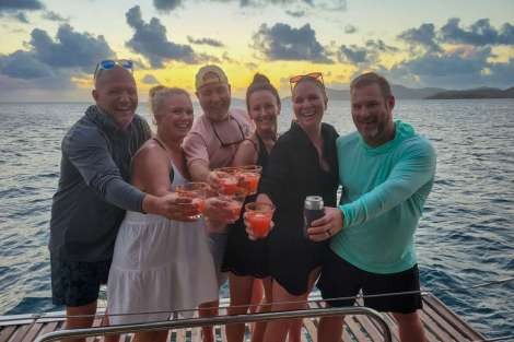 Review img # 40 of the yacht LIQUID ZEN