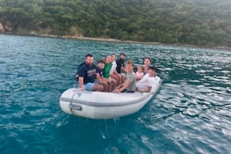 Review img # 8 of the yacht PERPETUAL BLUE