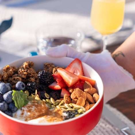 Food onboard PLAYTIME # 4