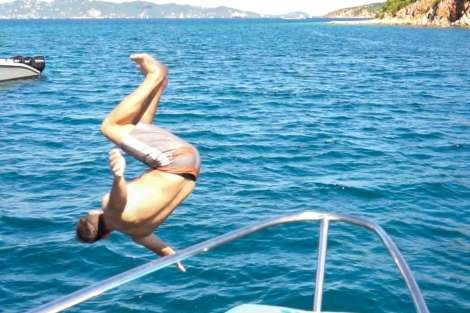 Review img # 8 of the yacht SUN GODDESS