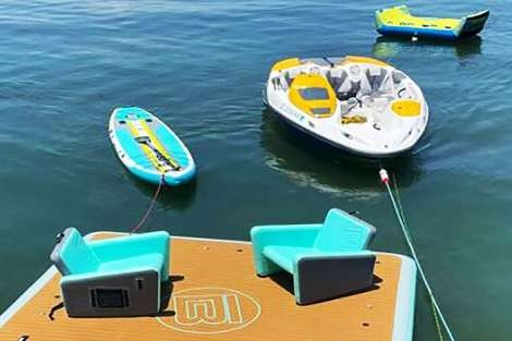 Review img # 26 of the yacht TOP SHELF